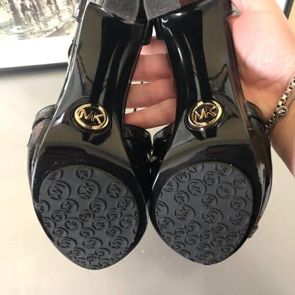 ‎Michael Kors Black Patent Leather Platform Sandals - Picture 16 of 16